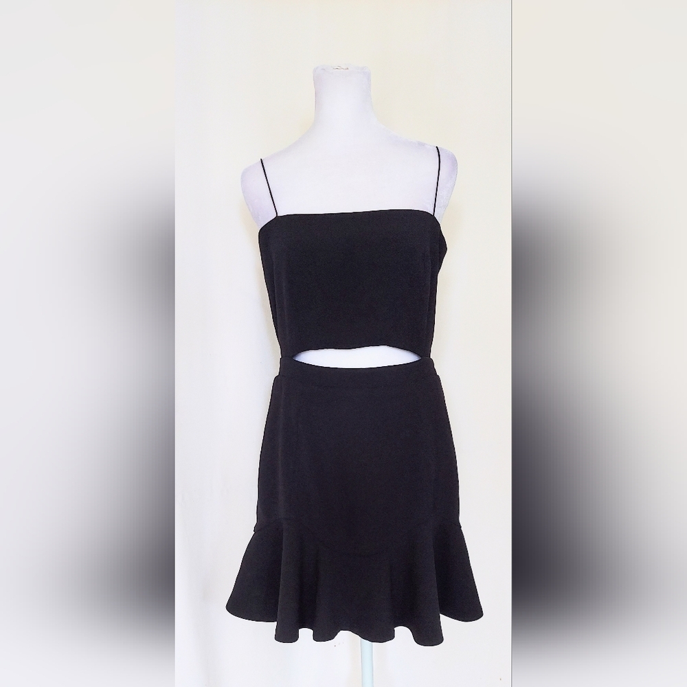 White Fox Boutique Spaghetti Strap Mini Dress Black Size Medium